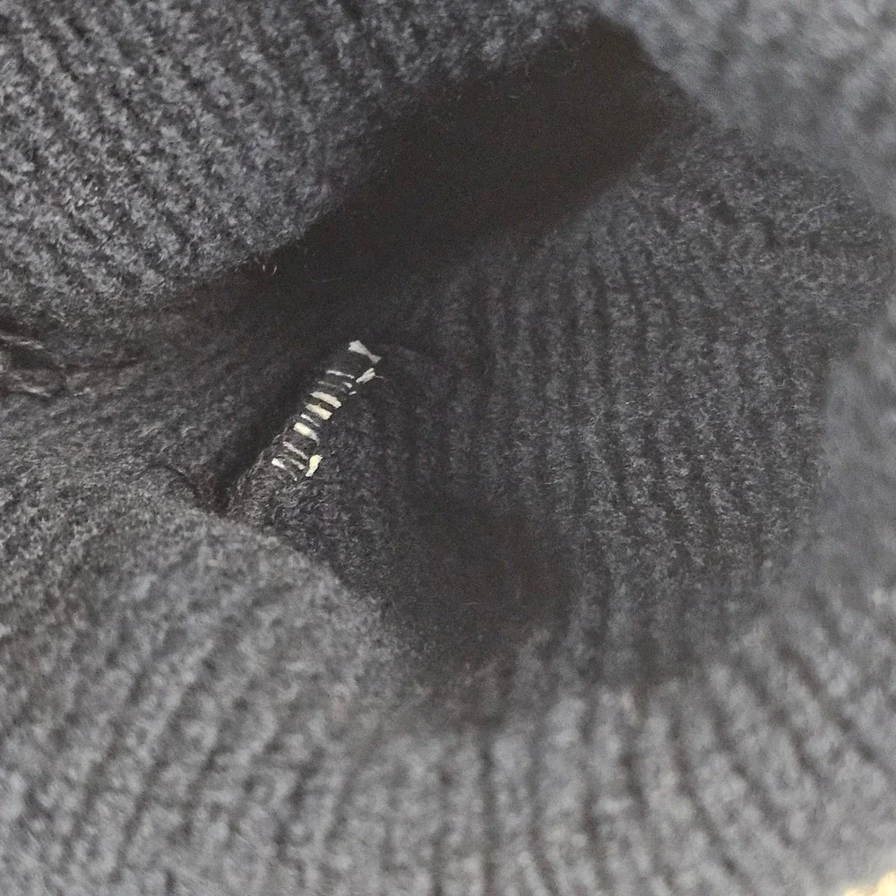 The North Face Beanie Navy Blue Ribbed Knit Leather Logo Patch Made‎ in USA Hat
